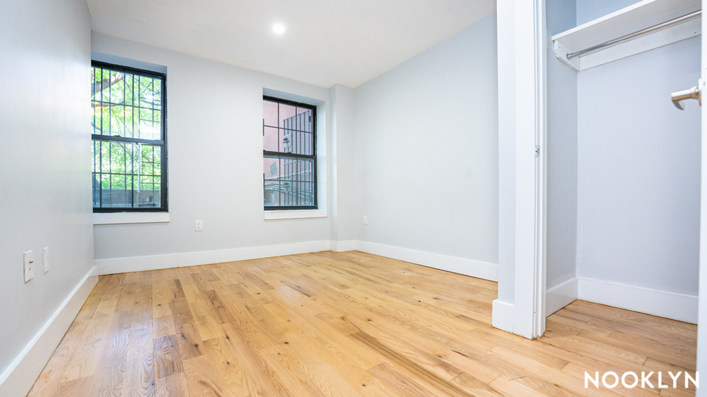 375 Vernon Ave - Photo 8