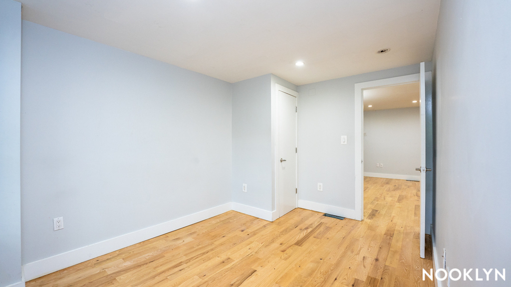375 Vernon Ave - Photo 9