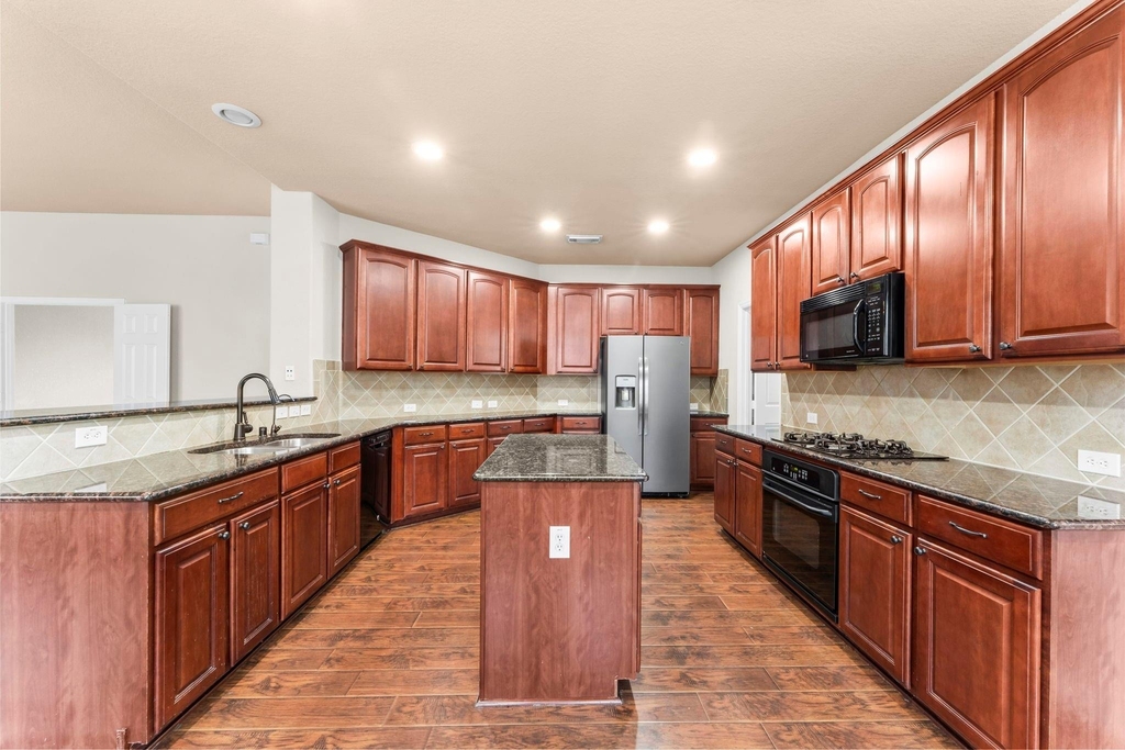 21127 Gladys Yoakum Drive - Photo 16