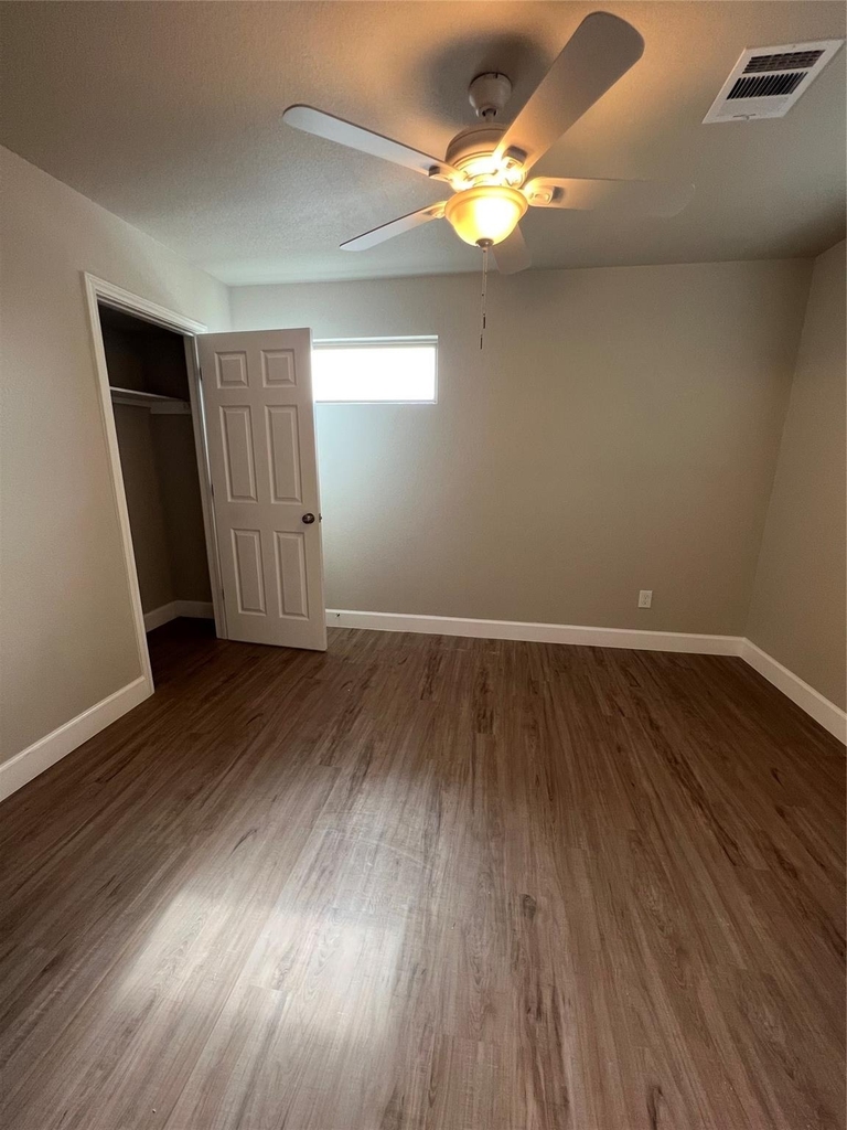9720 Pelsey Street - Photo 9