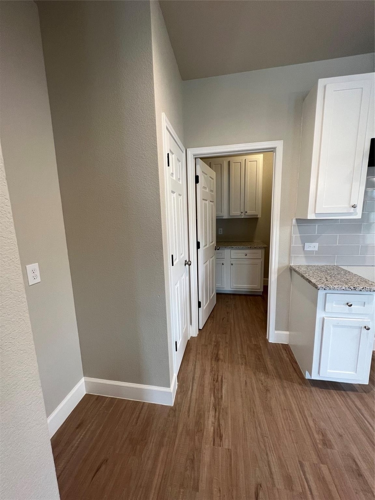 9720 Pelsey Street - Photo 4
