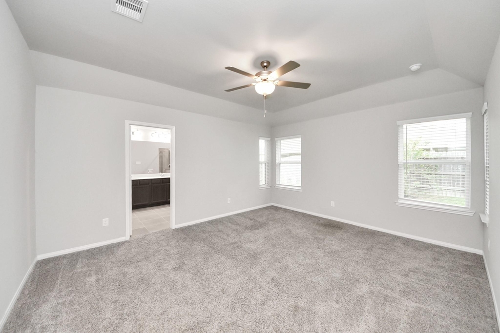 518 Ellwood Terrace Lane - Photo 18