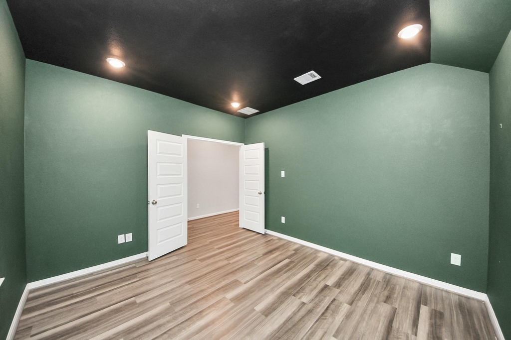 518 Ellwood Terrace Lane - Photo 4