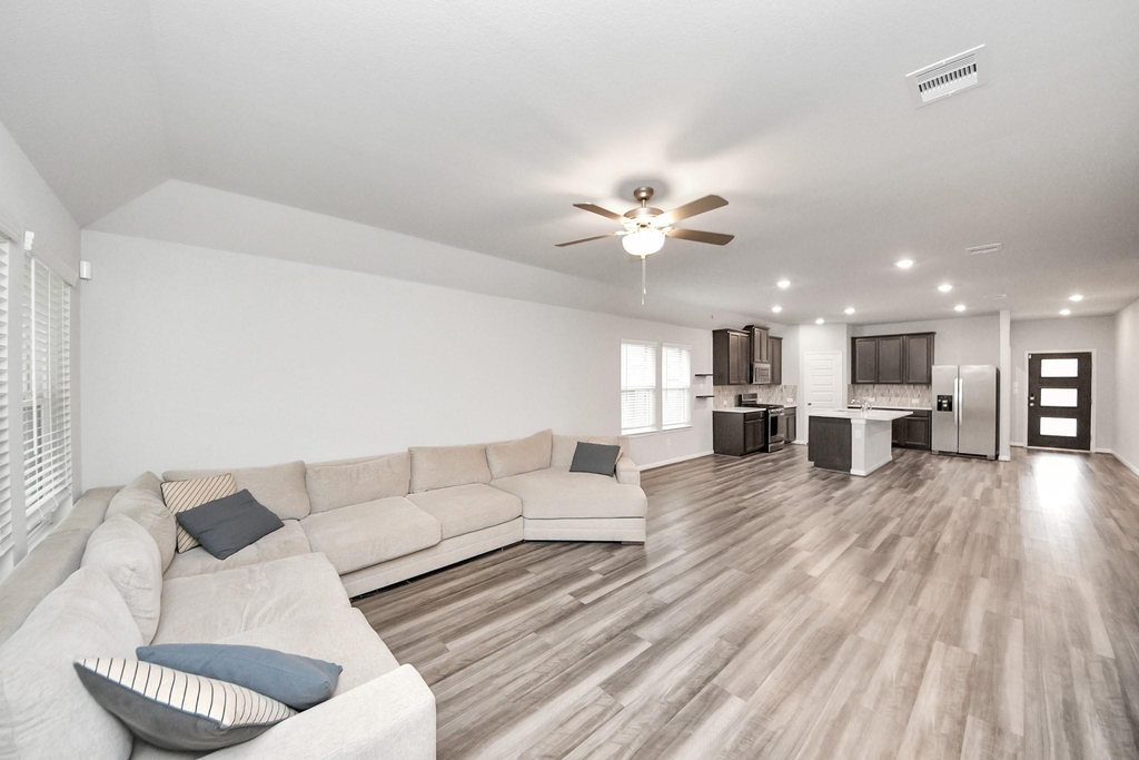 518 Ellwood Terrace Lane - Photo 16
