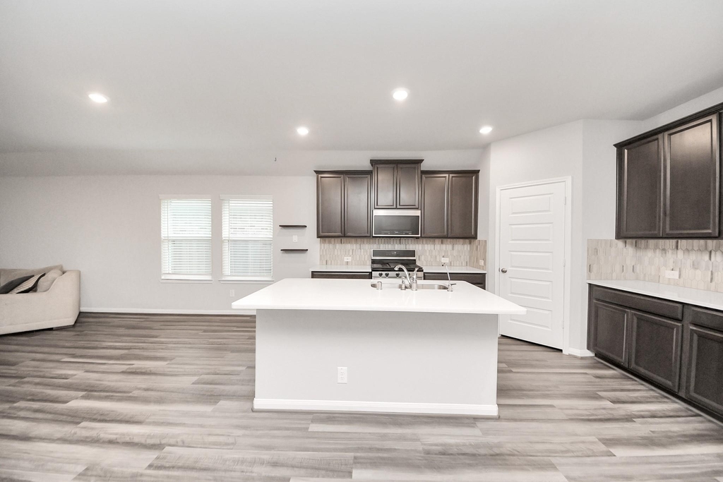 518 Ellwood Terrace Lane - Photo 6