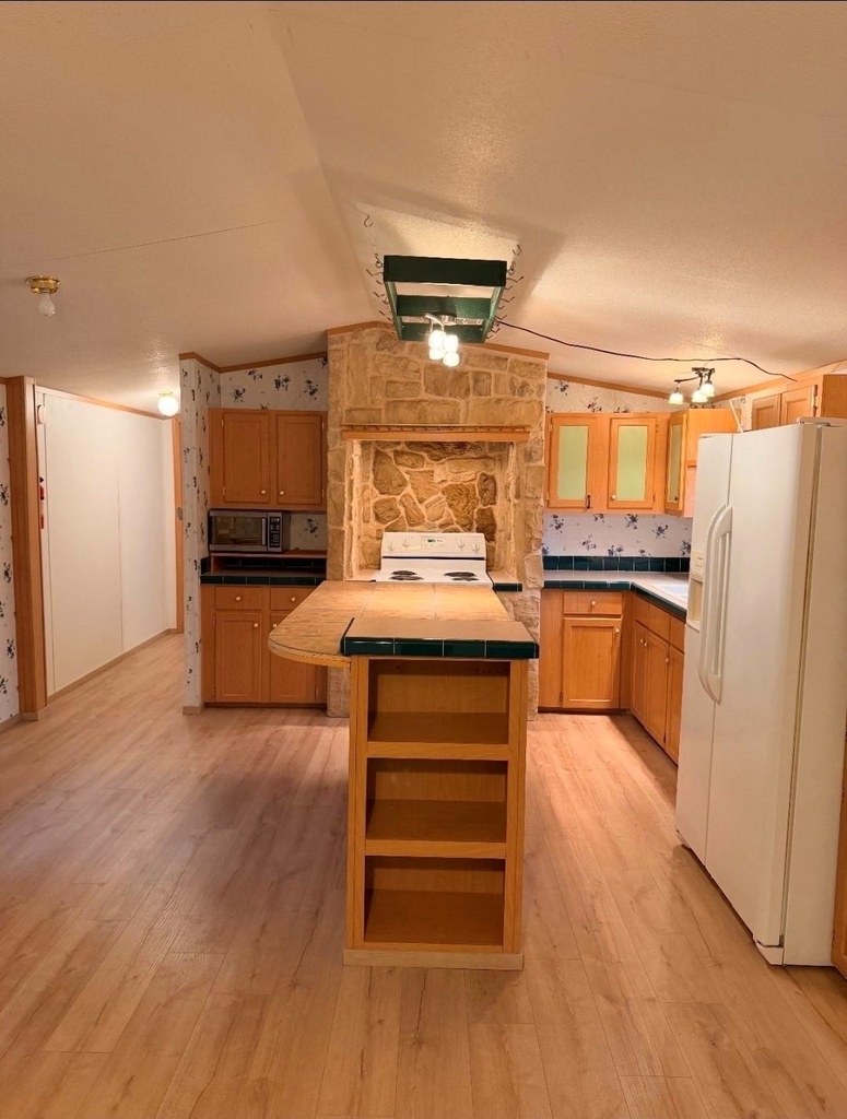 642 Hidden Oaks Drive - Photo 2