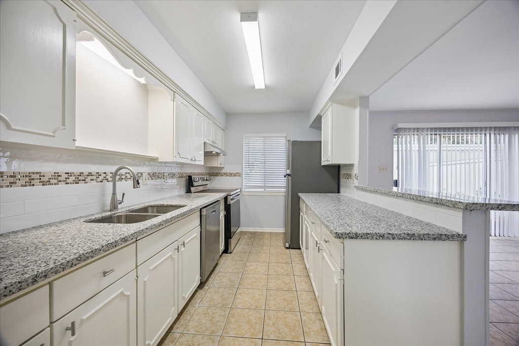 2053 Winrock Boulevard - Photo 4