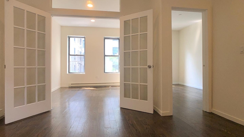 950 Nostrand Ave - Photo 2