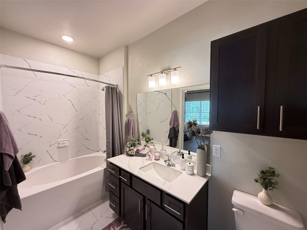 2102 Antoine Drive - Photo 6