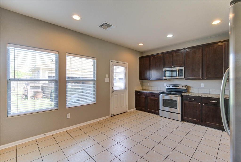 16726 Mammoth Springs Drive - Photo 30