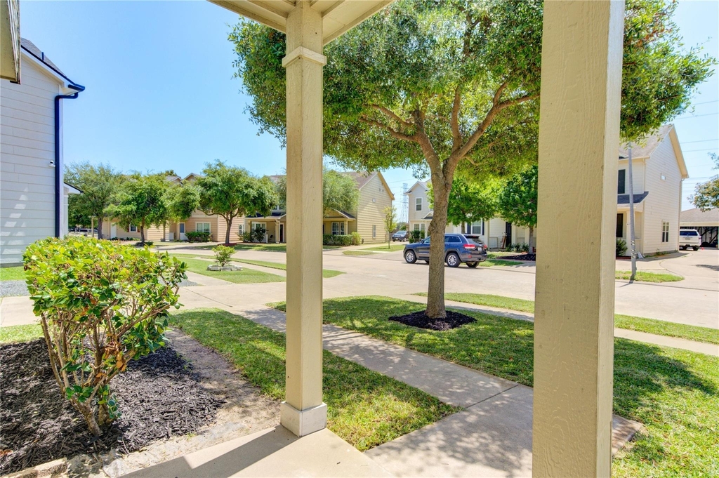 16726 Mammoth Springs Drive - Photo 4