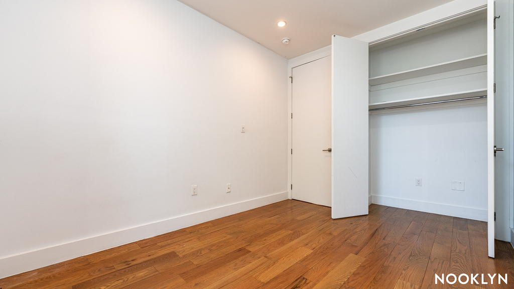 115 Carlton Ave - Photo 17