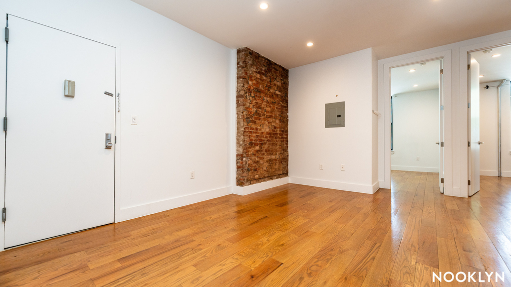 115 Carlton Ave - Photo 2