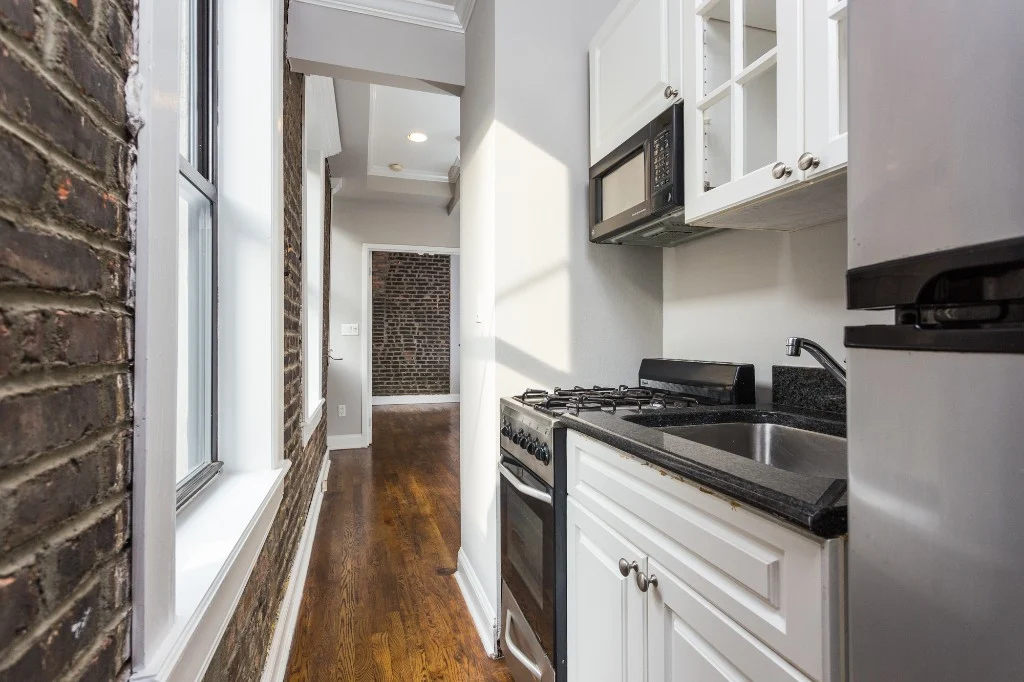 432 East 13th Street - Photo 2