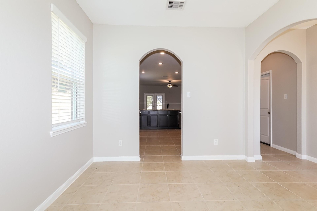 8981 Oval Glass Street - Photo 3