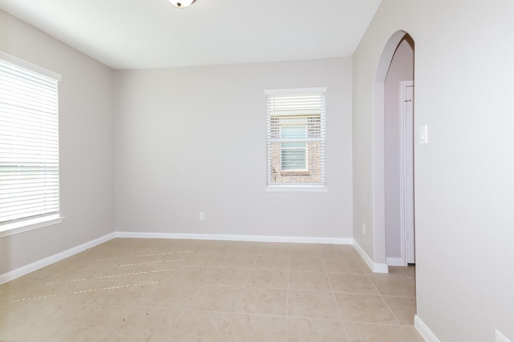 8981 Oval Glass Street - Photo 9