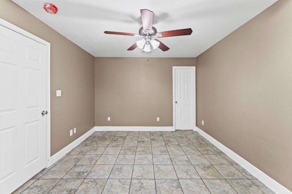 5646 Belmark Street - Photo 9