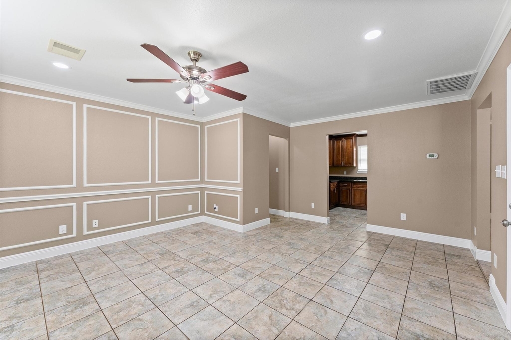 5646 Belmark Street - Photo 4