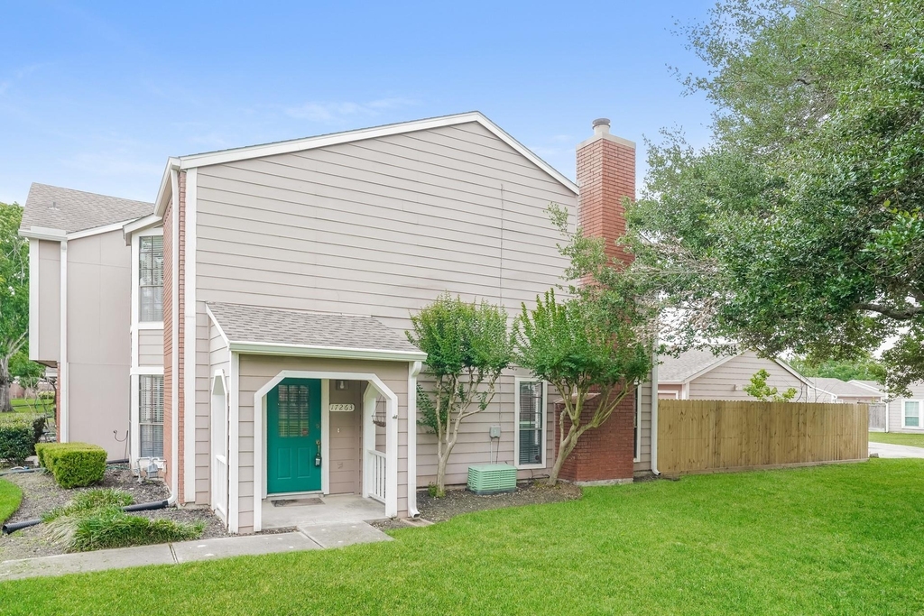 17263 Saturn Lane - Photo 1