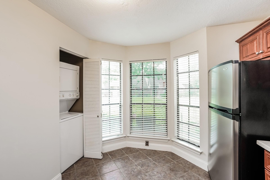 17263 Saturn Lane - Photo 4