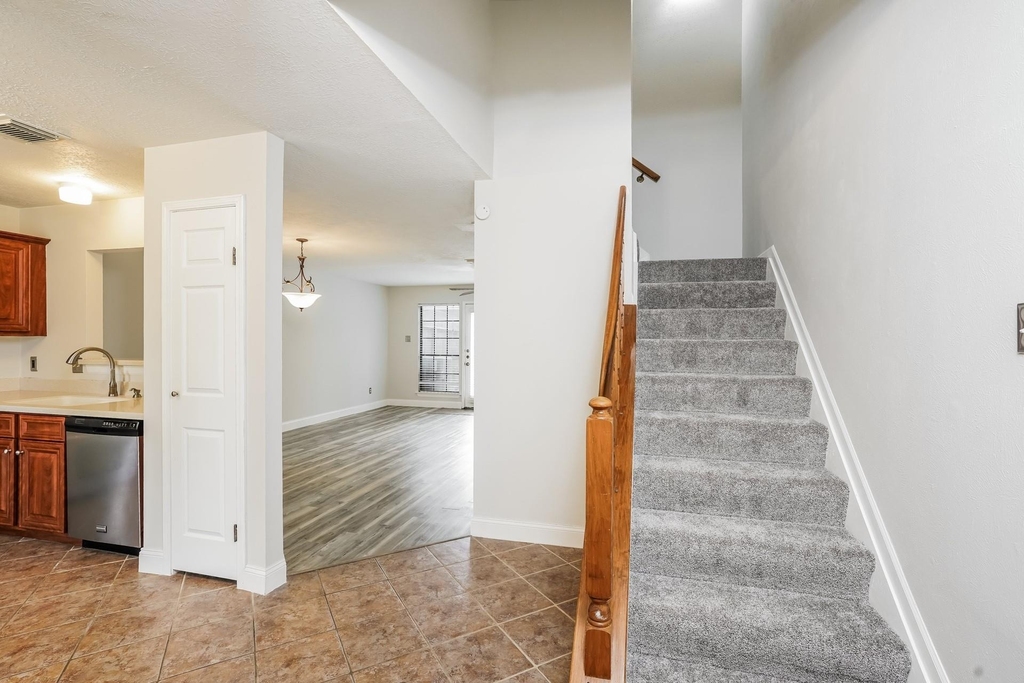 17263 Saturn Lane - Photo 7