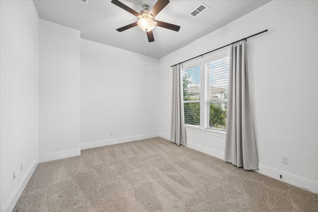 1704 Oak Leaf Pass Drive - Photo 7