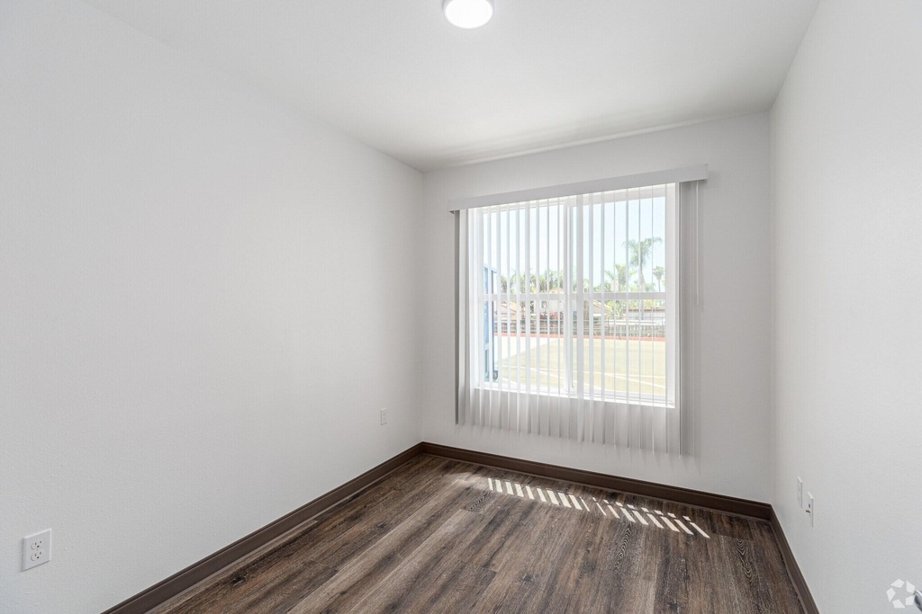 3501 N Vista Lane - Photo 12