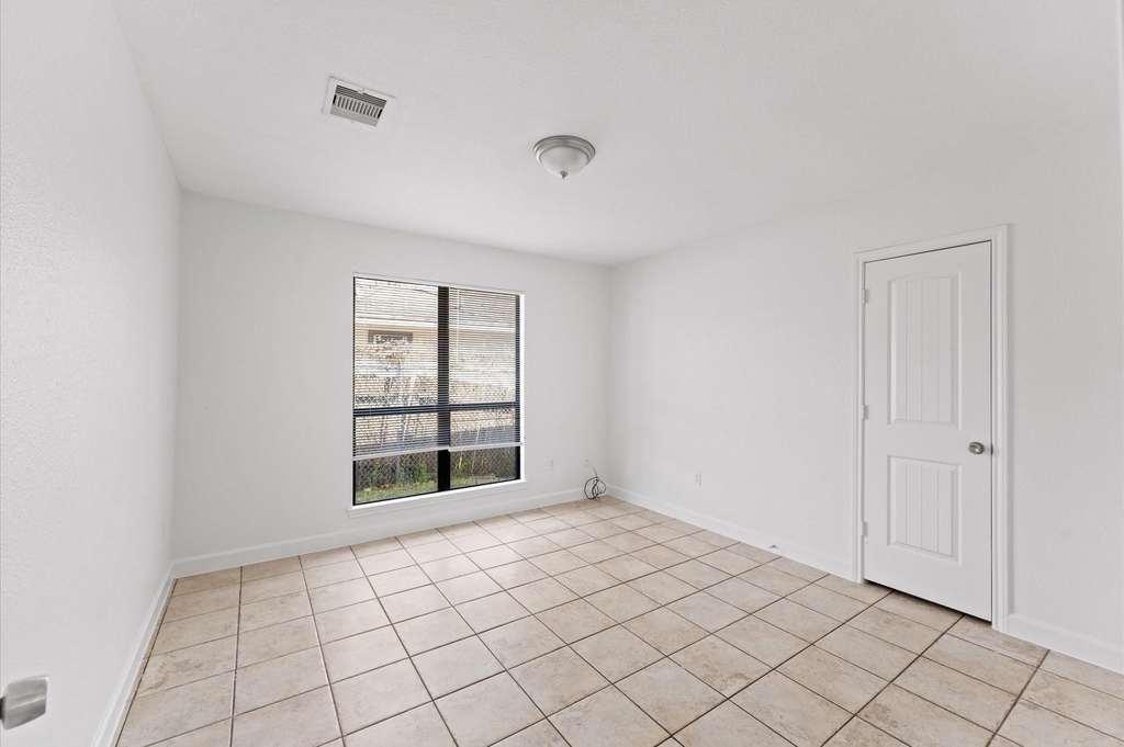 5326 Newkirk Lane - Photo 12