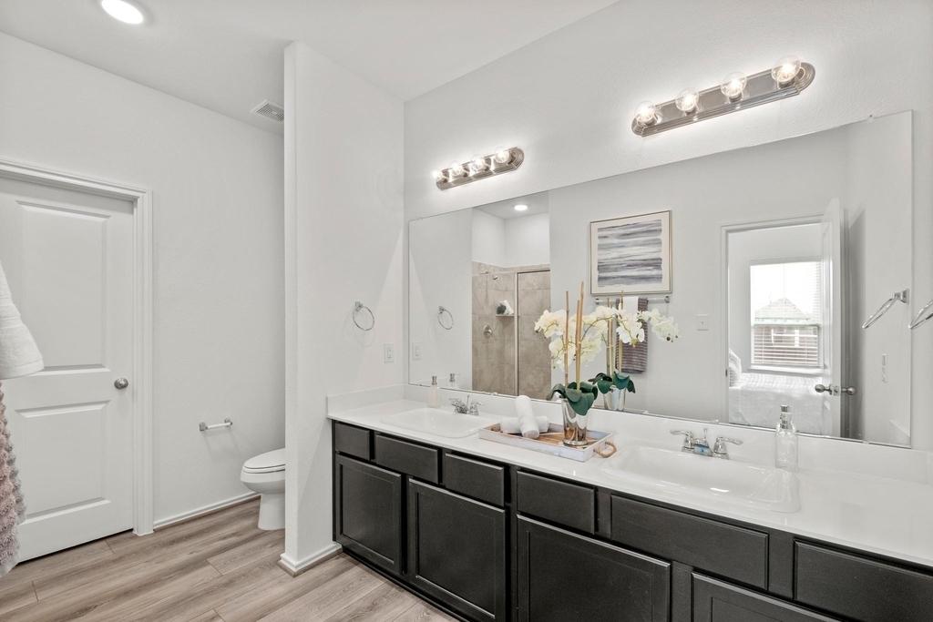 1408 Wycliffe Drive - Photo 11