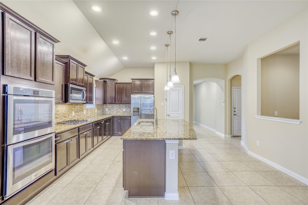 28270 Natalie Bend Road - Photo 5