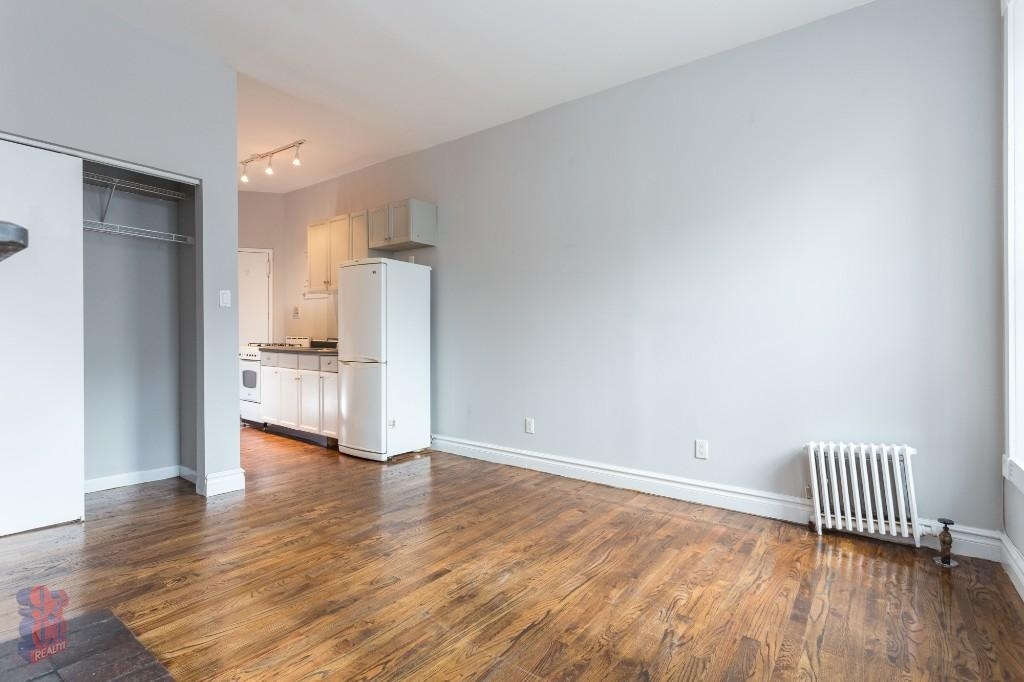 51 Leroy Street - Photo 1