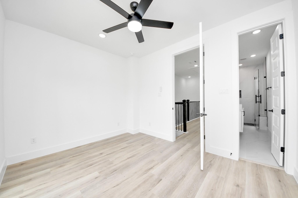 4410 Allen Street - Photo 17