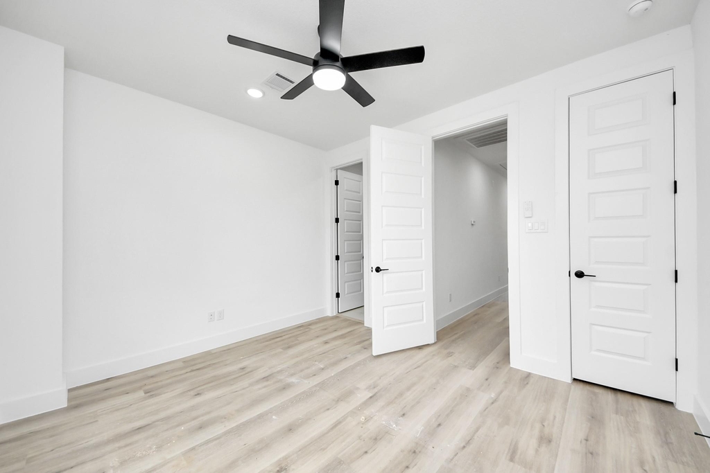 4410 Allen Street - Photo 6