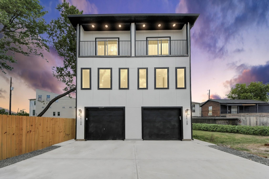 4410 Allen Street - Photo 0