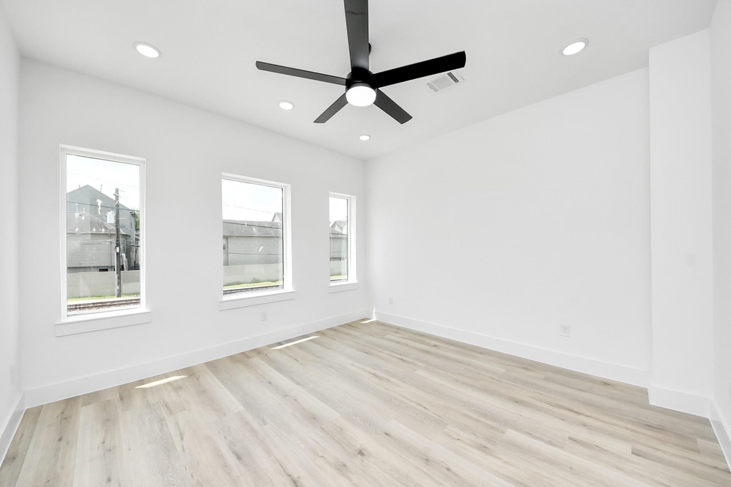 4410 Allen Street - Photo 14