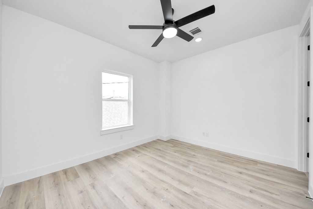 4410 Allen Street - Photo 21