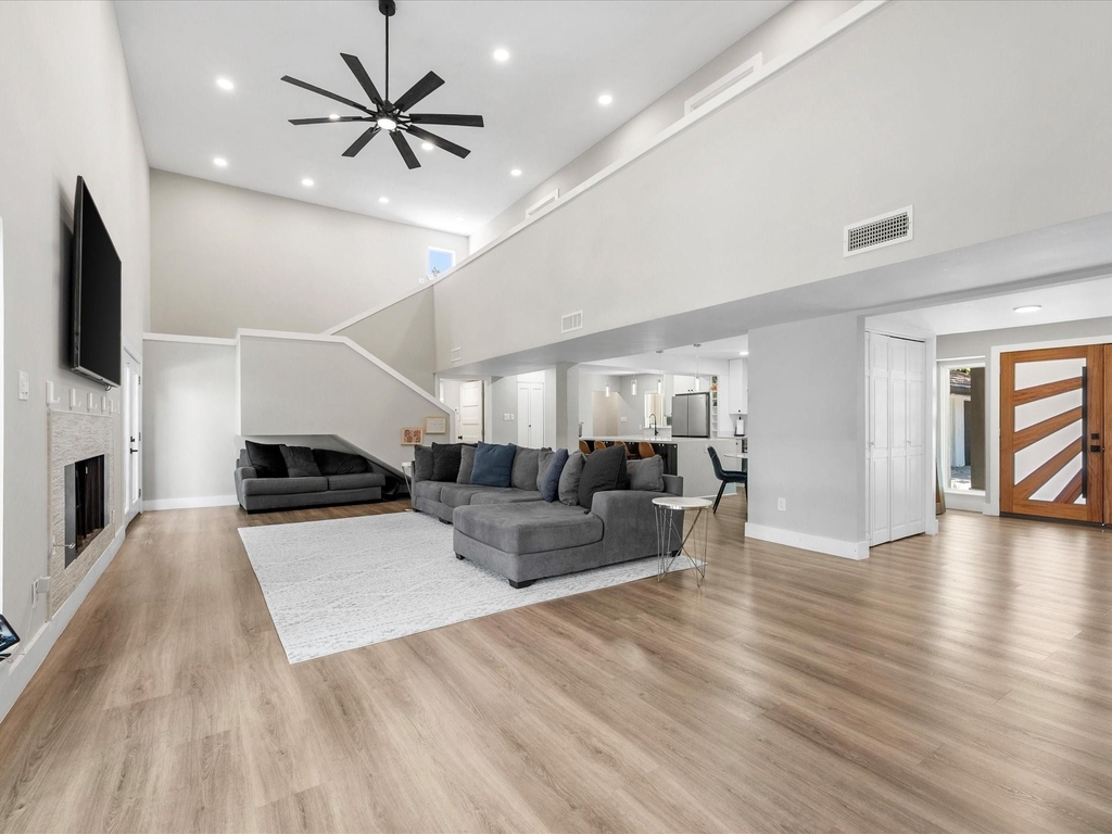 8202 Argentina Street - Photo 9