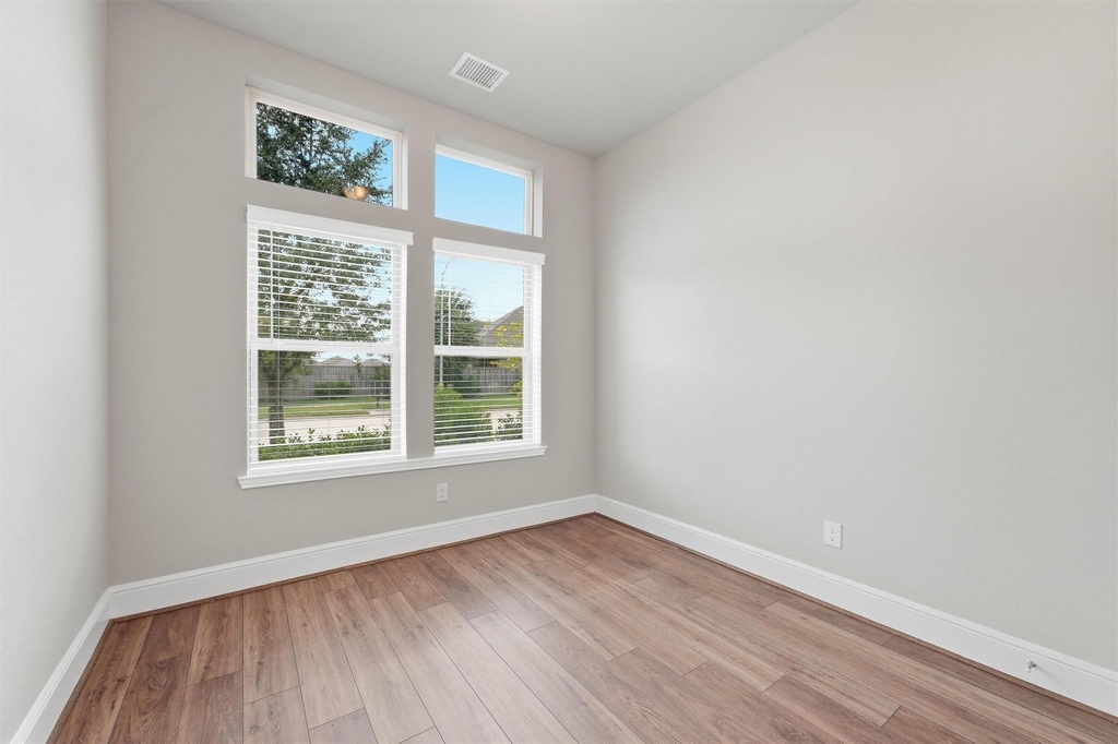 2539 Lilac Point Lane - Photo 3