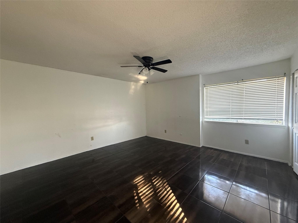 8498 Dairy View Lane - Photo 9