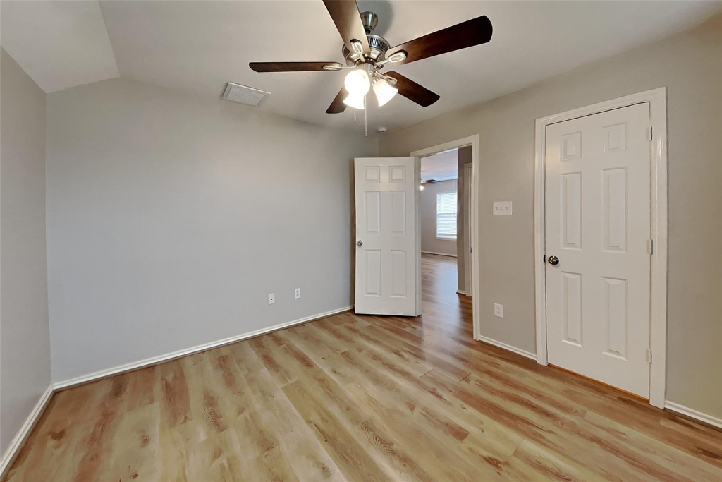 22076 Knights Cove Drive - Photo 13