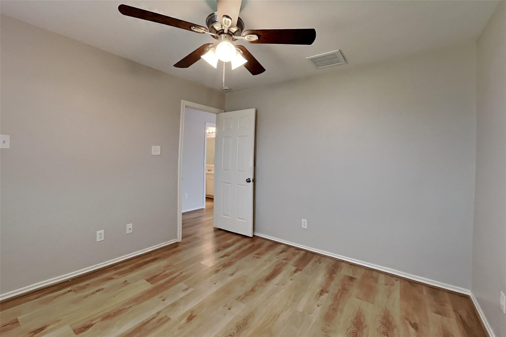 22076 Knights Cove Drive - Photo 15