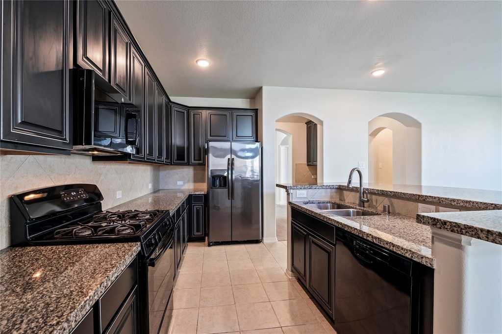 632 Kickapoo Court - Photo 3