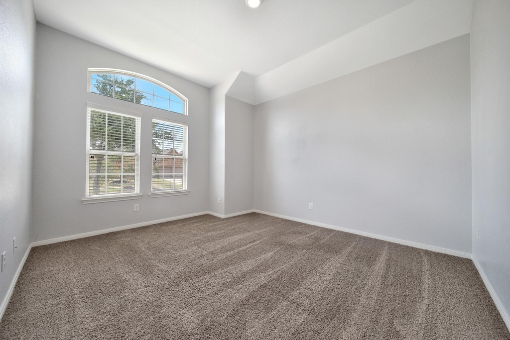 23434 Bracino Lake Drive - Photo 3