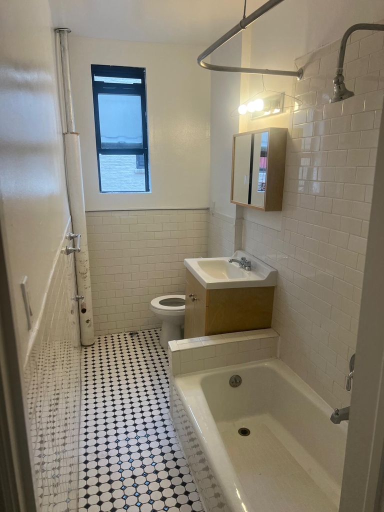 West 188th Street - Photo 4