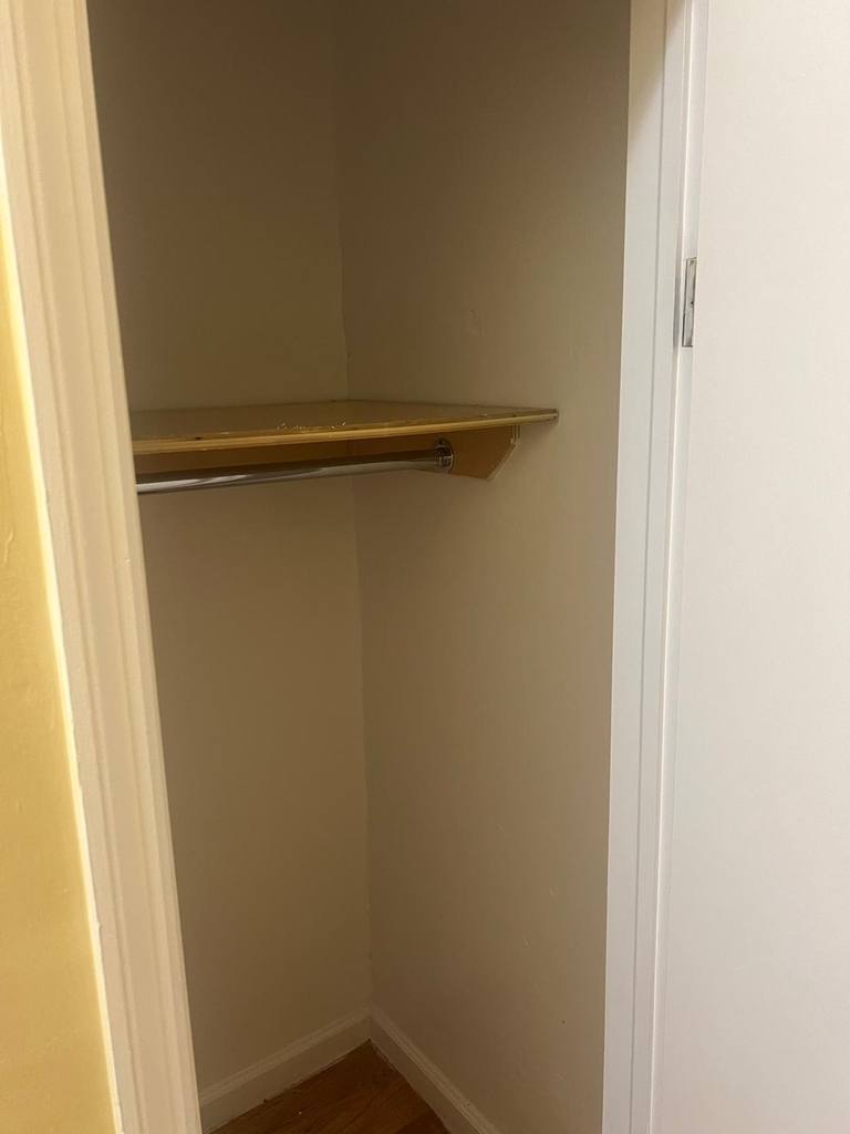 West 188th Street - Photo 6