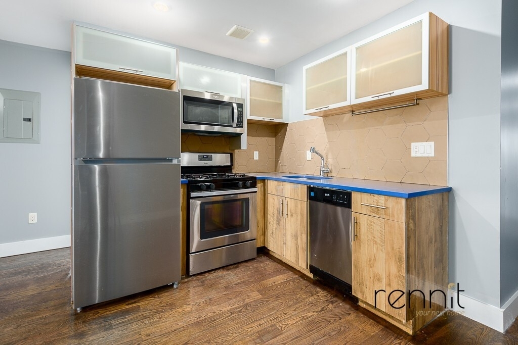 1160 Halsey Street - Photo 0