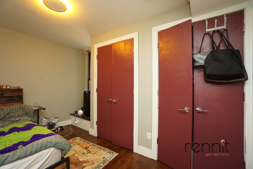 1160 Halsey Street - Photo 11