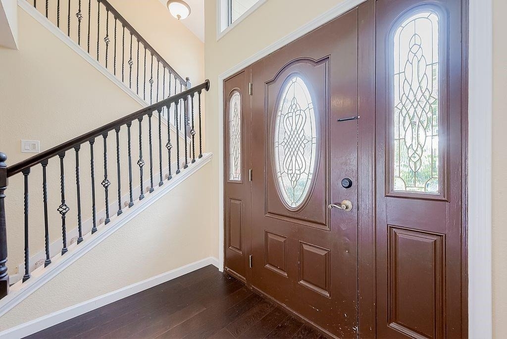 2039 Shorewood Lane - Photo 3