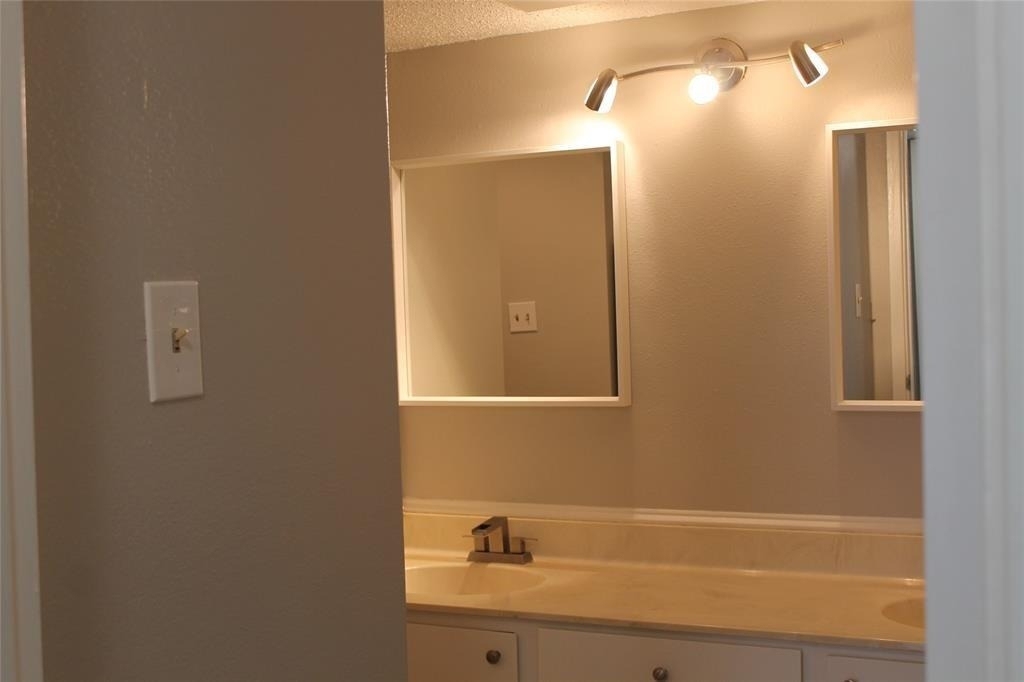 10049 Westpark Drive - Photo 25