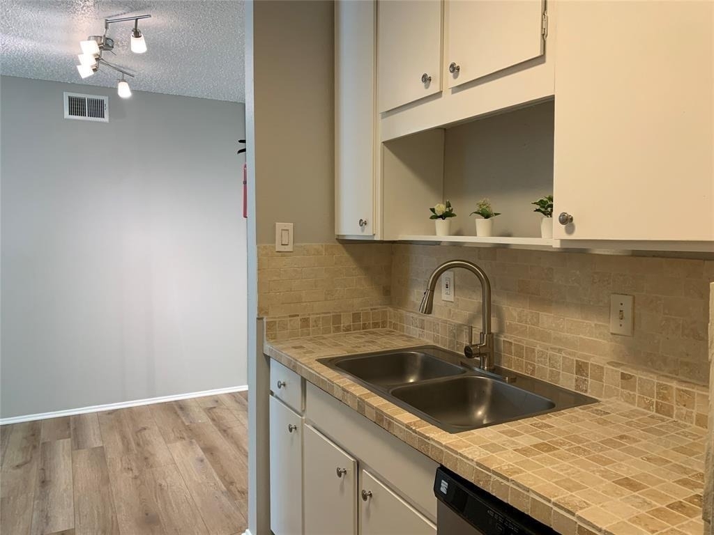 10049 Westpark Drive - Photo 15